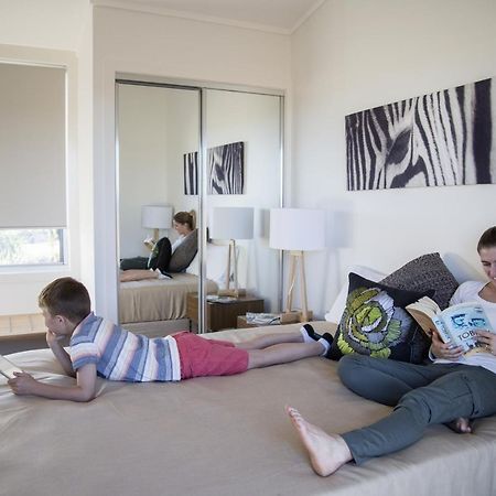 Savannah Cabins, Taronga Western Plains Zoo ดับโบ ภายนอก รูปภาพ