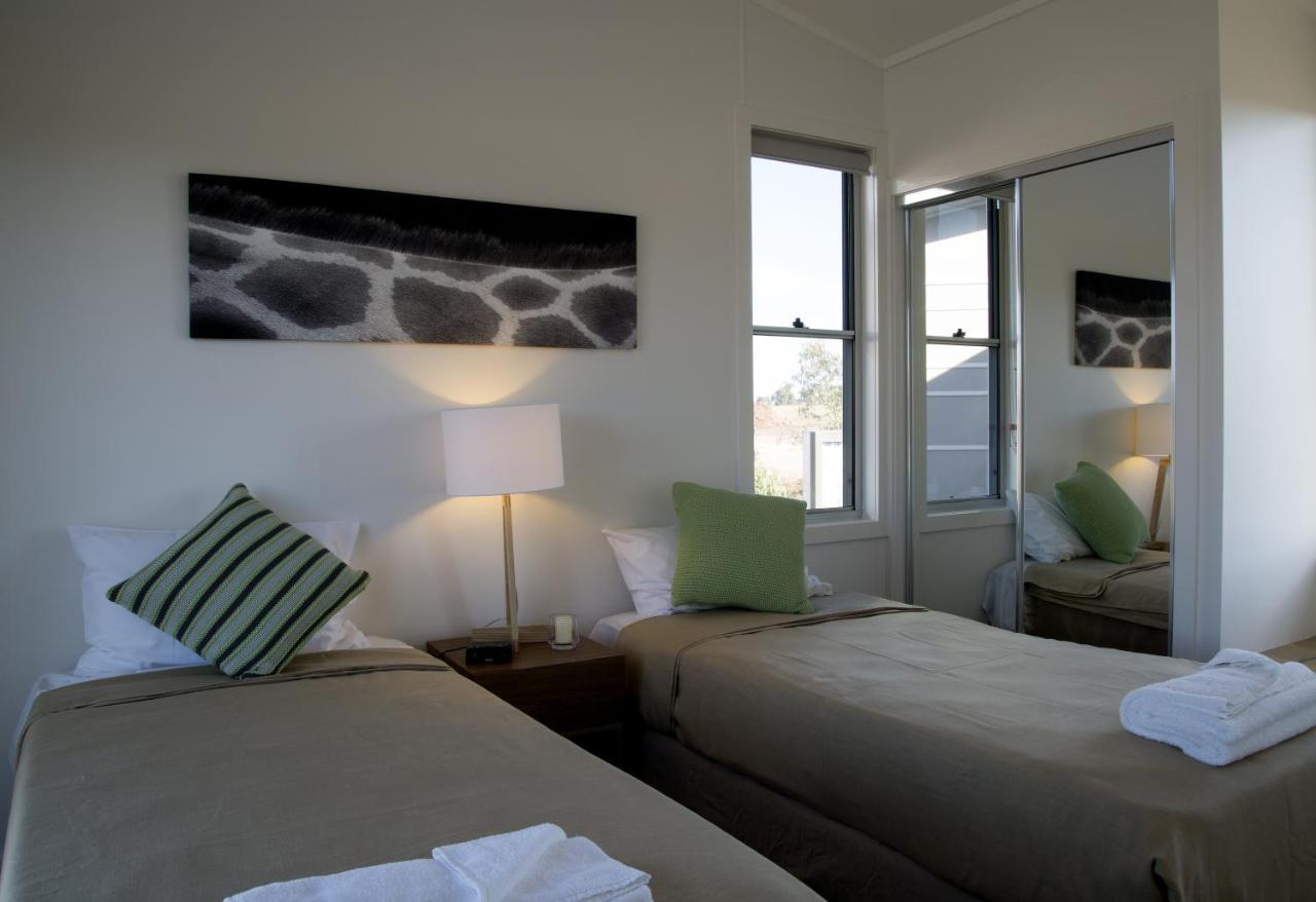 Savannah Cabins, Taronga Western Plains Zoo ดับโบ ภายนอก รูปภาพ